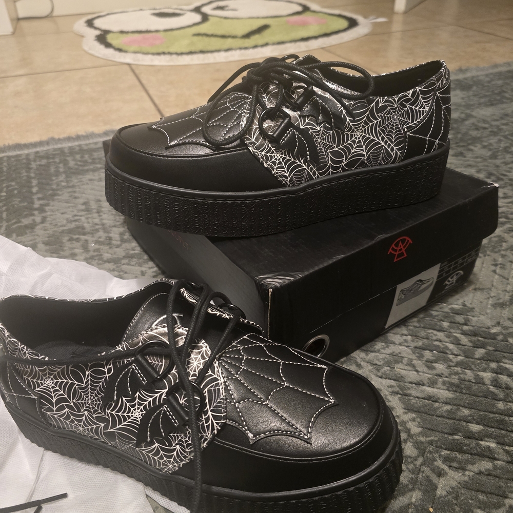 Strang Cvlt Krypt spiderweb creepers